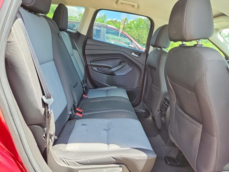 2017 FORD ESCAPE SE 11