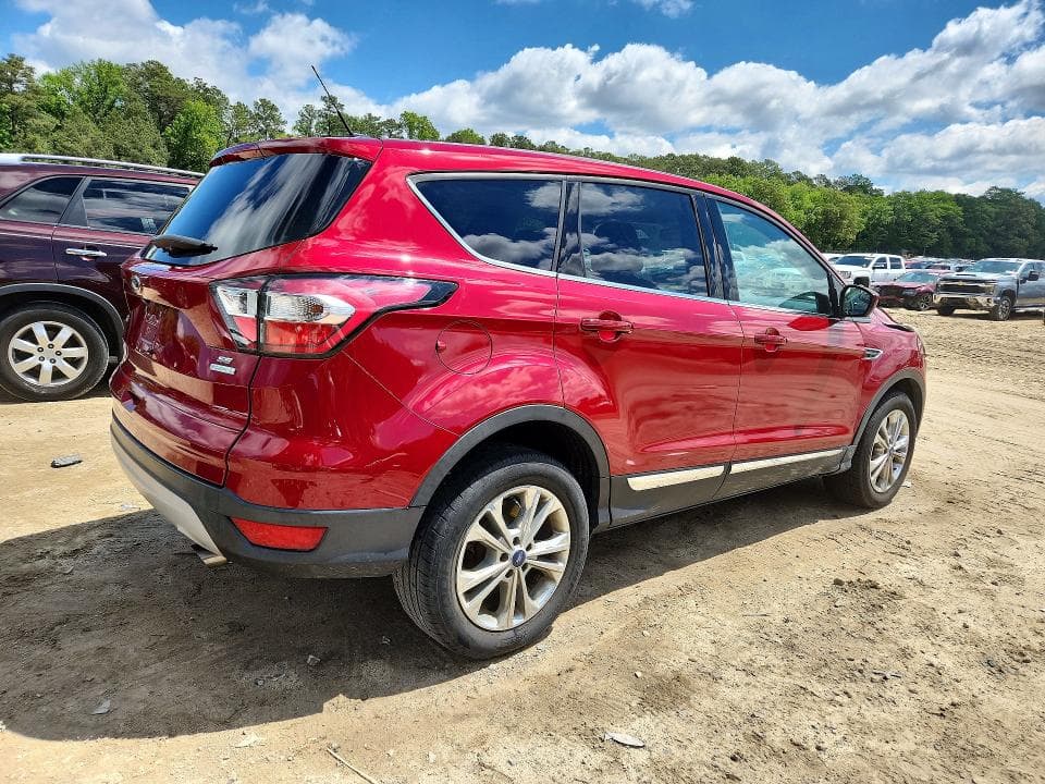 2017 FORD ESCAPE SE 3