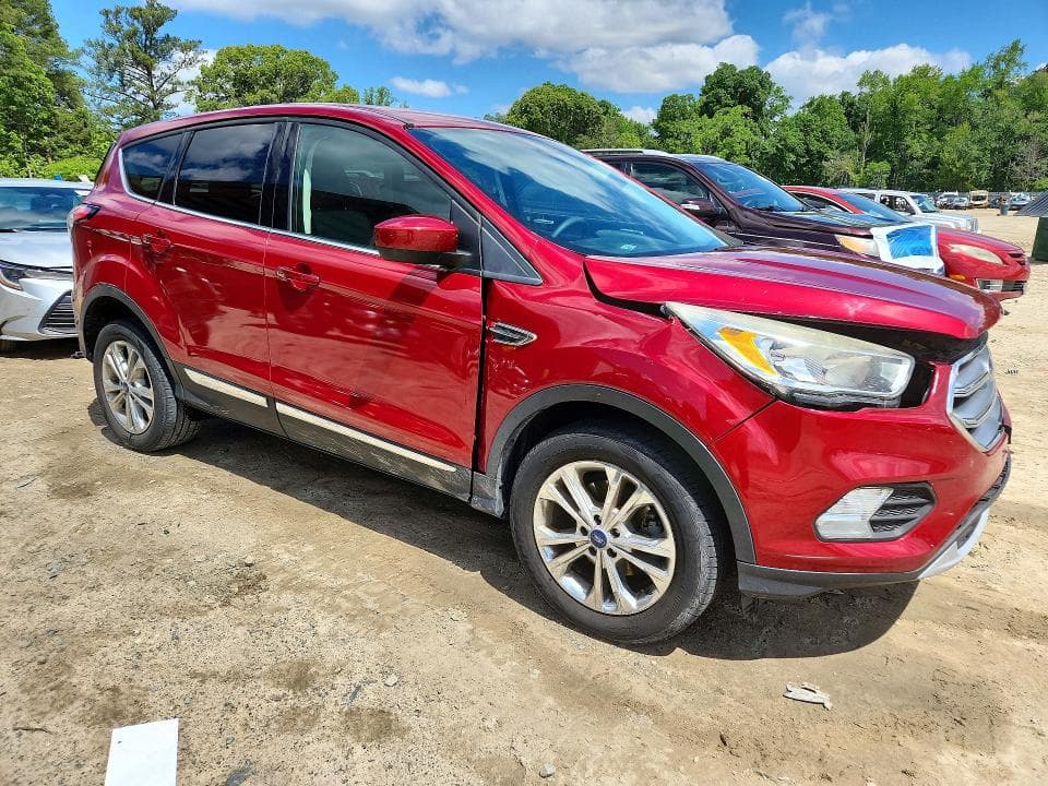 2017 FORD ESCAPE SE 4