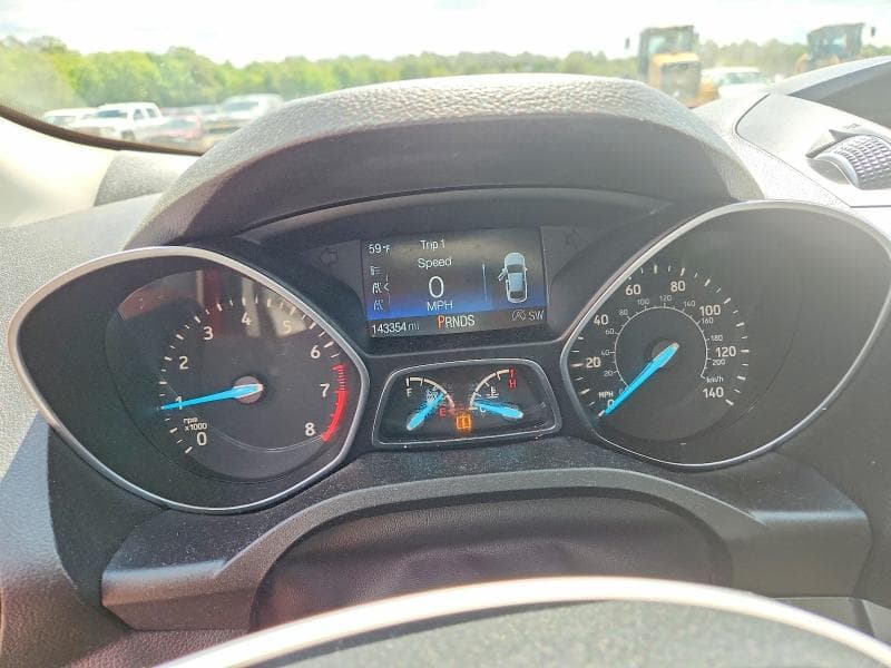 2017 FORD ESCAPE SE 9
