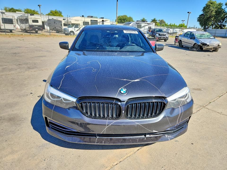 2019 BMW 530E 5