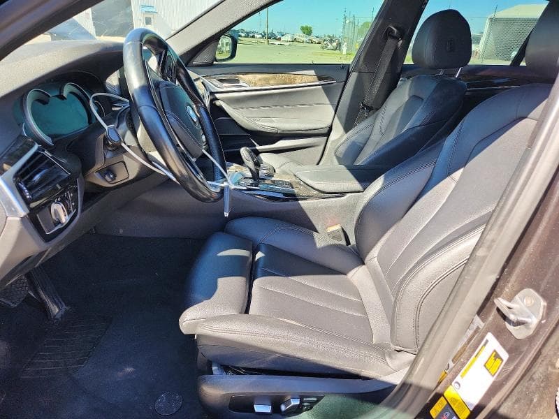2019 BMW 530E 7
