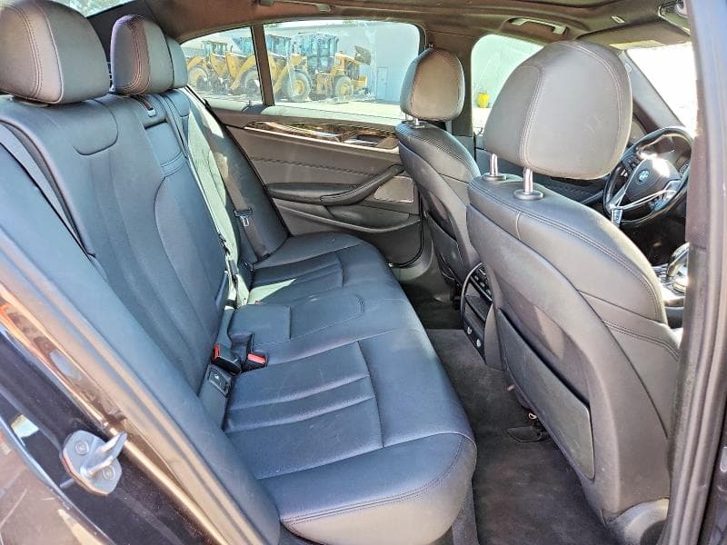2019 BMW 530E 10