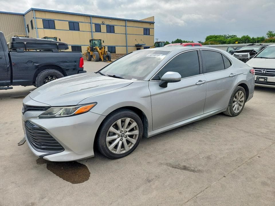 2018 TOYOTA CAMRY LE LE - 1