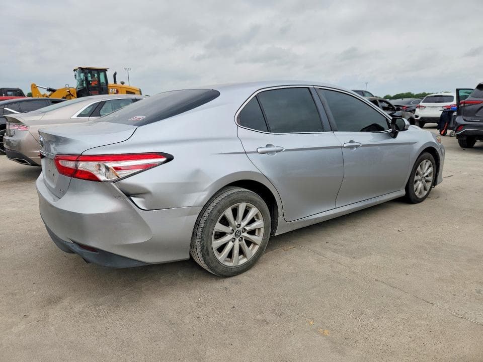 2018 TOYOTA CAMRY LE LE 3