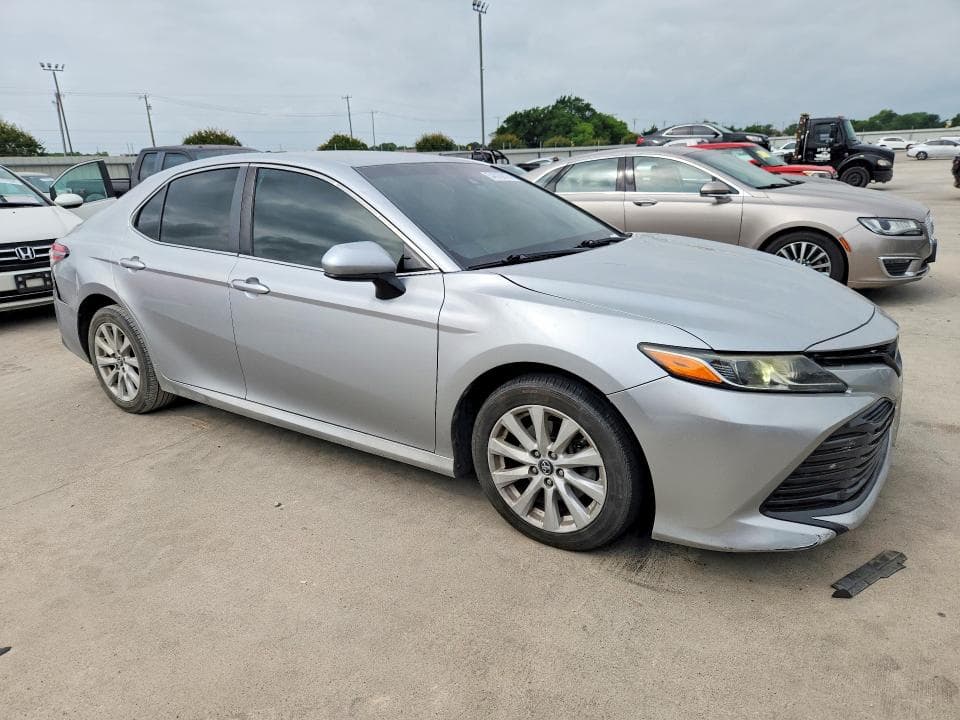 2018 TOYOTA CAMRY LE LE 4