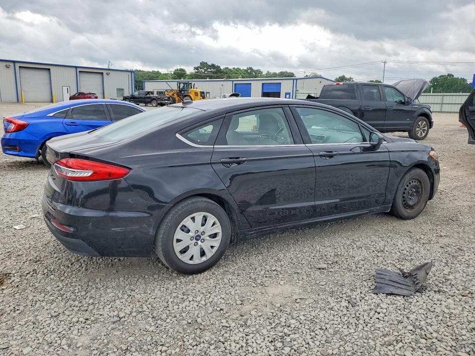 2019 FORD FUSION S S 3