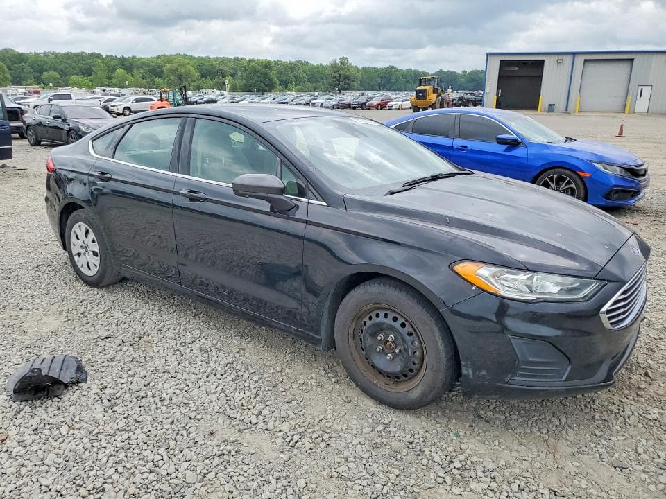 2019 FORD FUSION S S 4