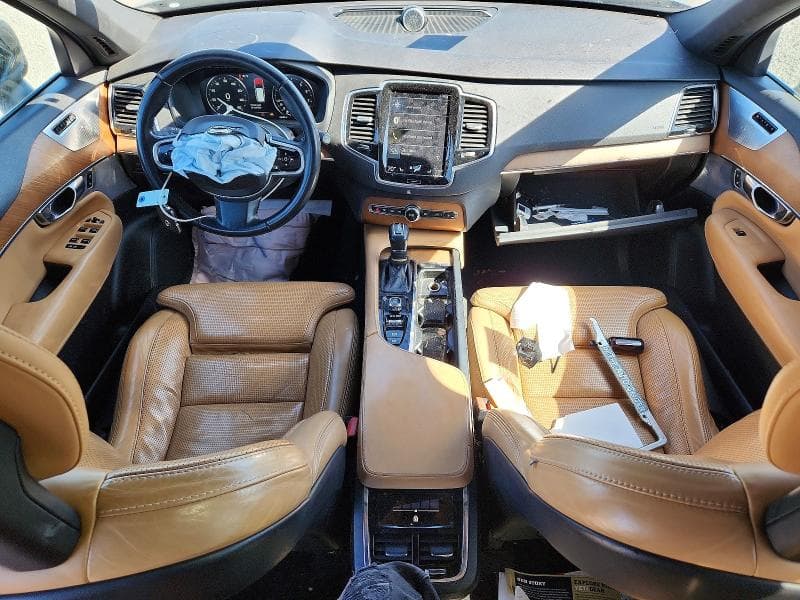2018 VOLVO XC90 T6 T6 8