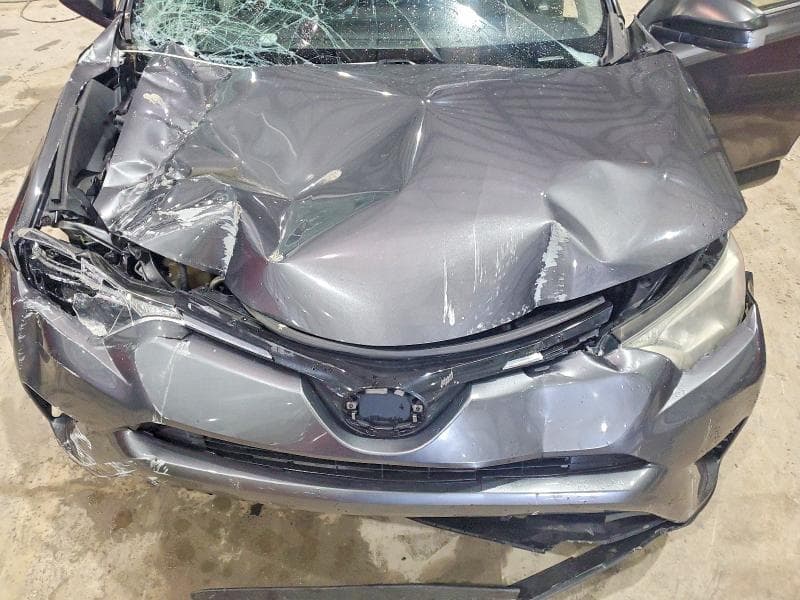 2018 TOYOTA RAV4 LE 12