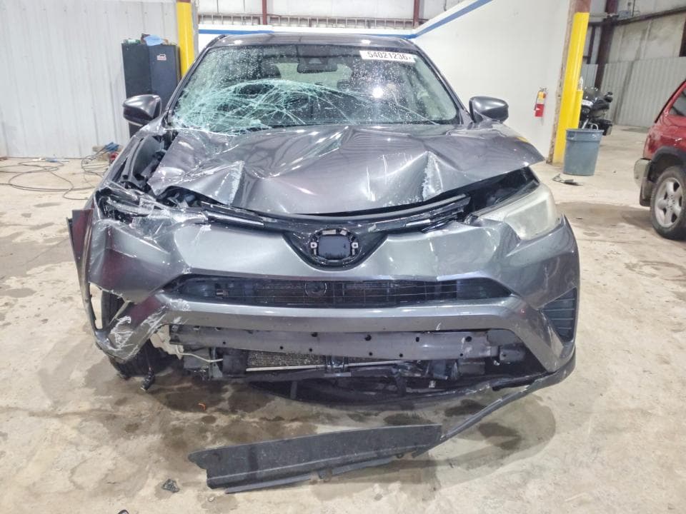 2018 TOYOTA RAV4 LE 5