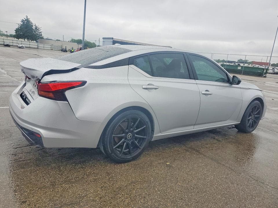 2021 NISSAN ALTIMA SR SR 3