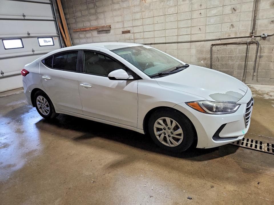 2018 HYUNDAI ELANTRA SE SE 4