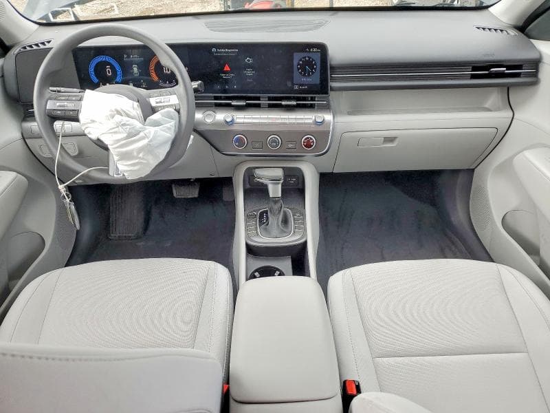 2025 HYUNDAI KONA SE SE 8