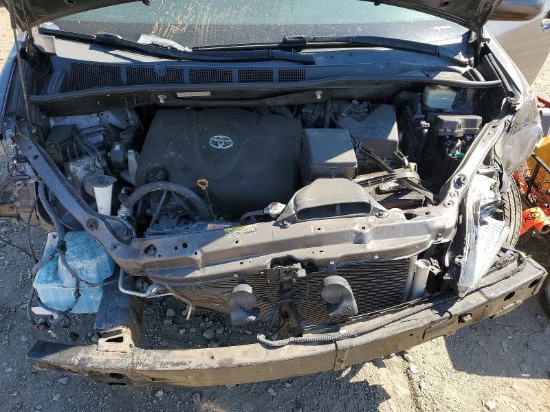 2017 TOYOTA SIENNA XLE 8-PASSENGER XLE 8-PASSENGER 12