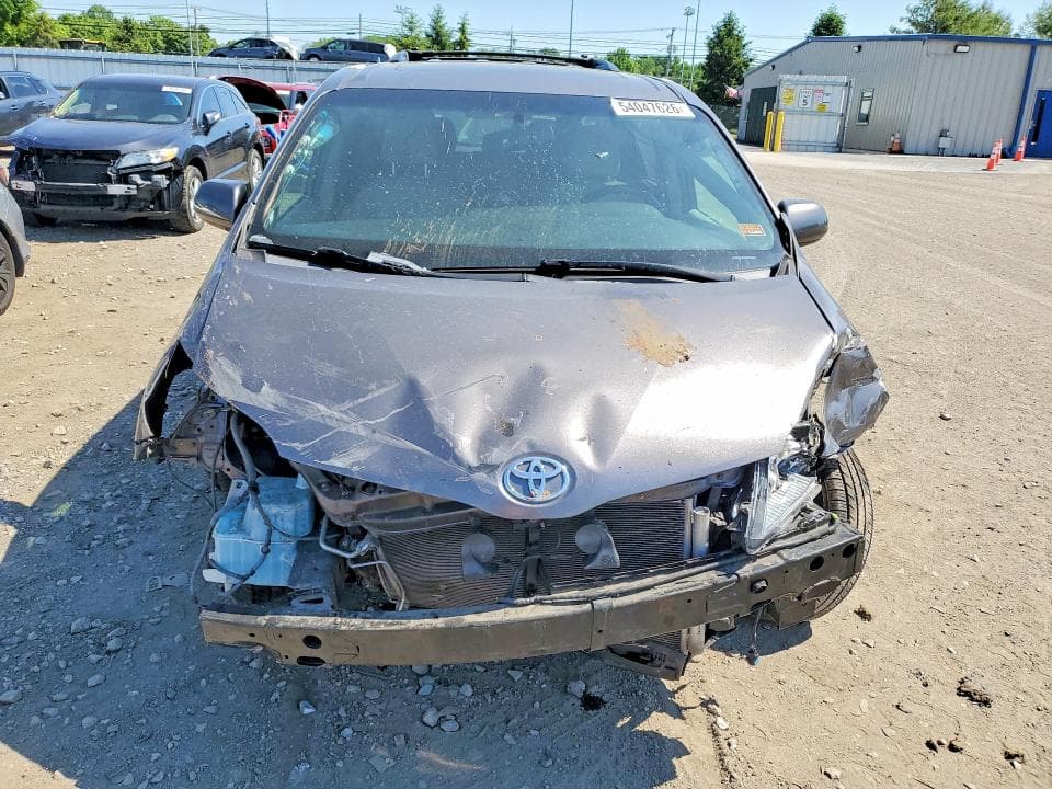 2017 TOYOTA SIENNA XLE 8-PASSENGER XLE 8-PASSENGER 5