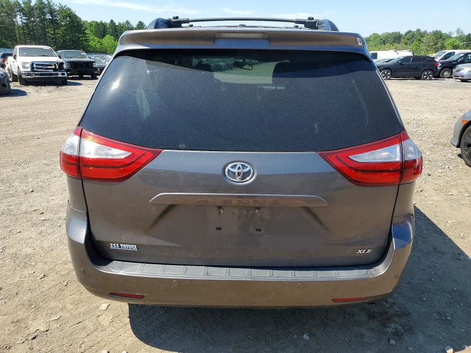 2017 TOYOTA SIENNA XLE 8-PASSENGER XLE 8-PASSENGER 6