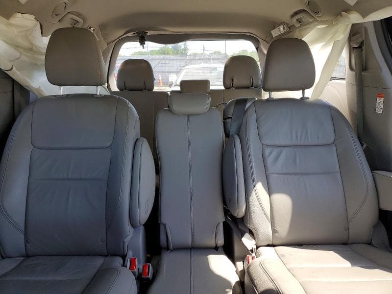 2017 TOYOTA SIENNA XLE 8-PASSENGER XLE 8-PASSENGER 10