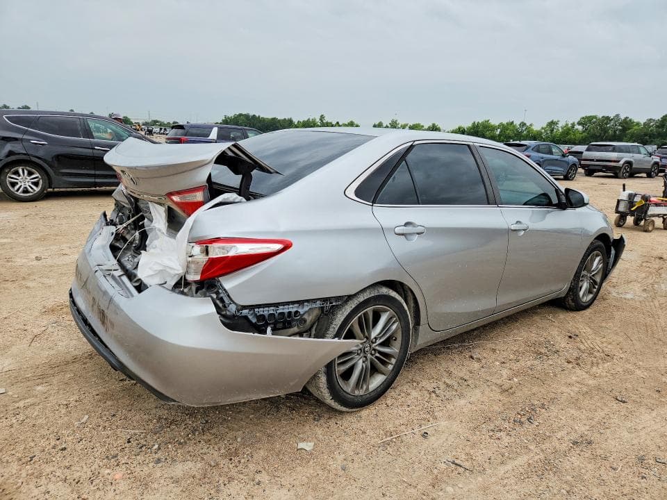 2017 TOYOTA CAMRY SE SE 3