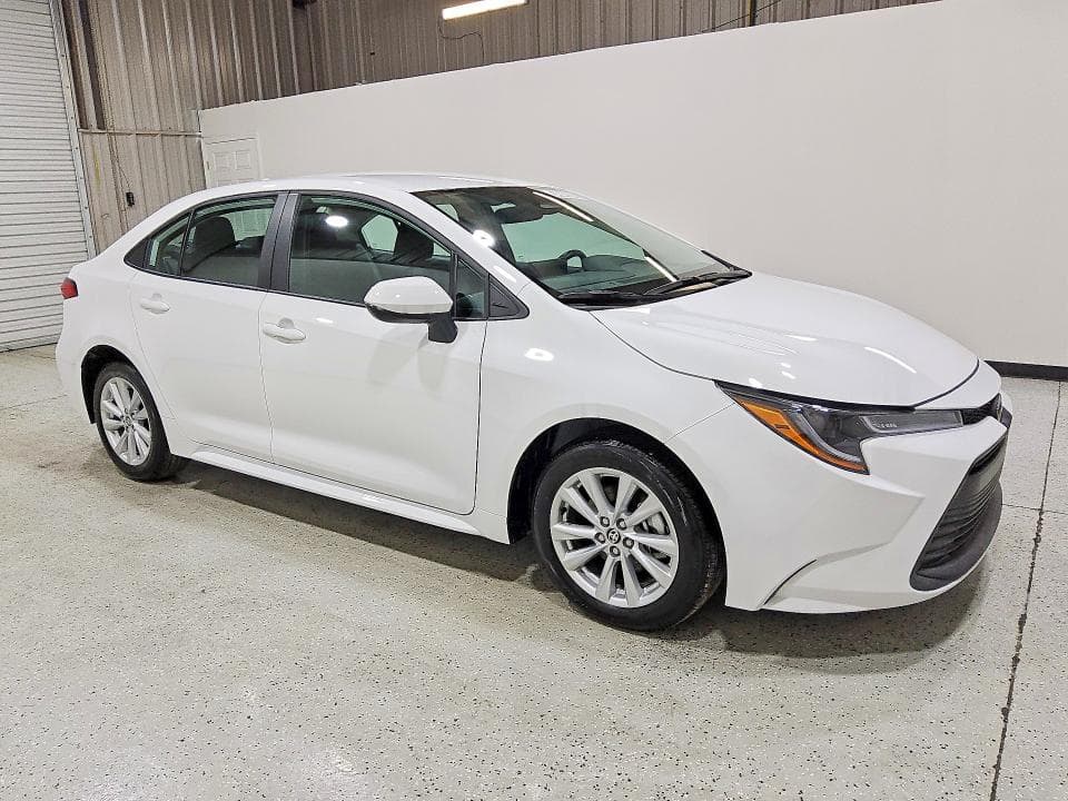2026 TOYOTA COROLLA LE 4