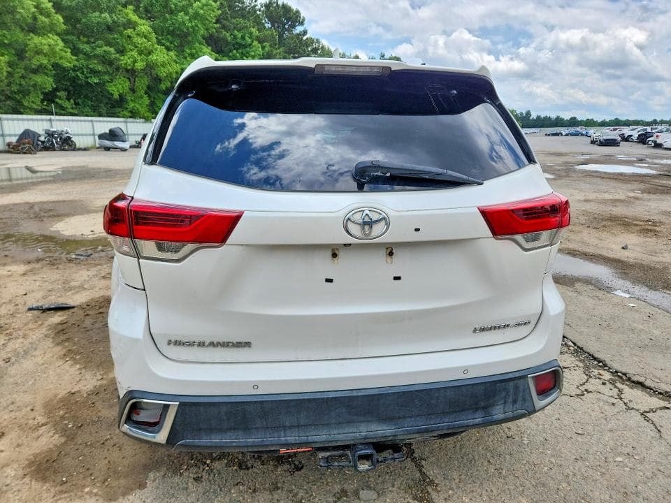 2018 TOYOTA HIGHLANDER LIMITED 6