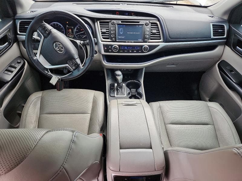 2018 TOYOTA HIGHLANDER LIMITED 8