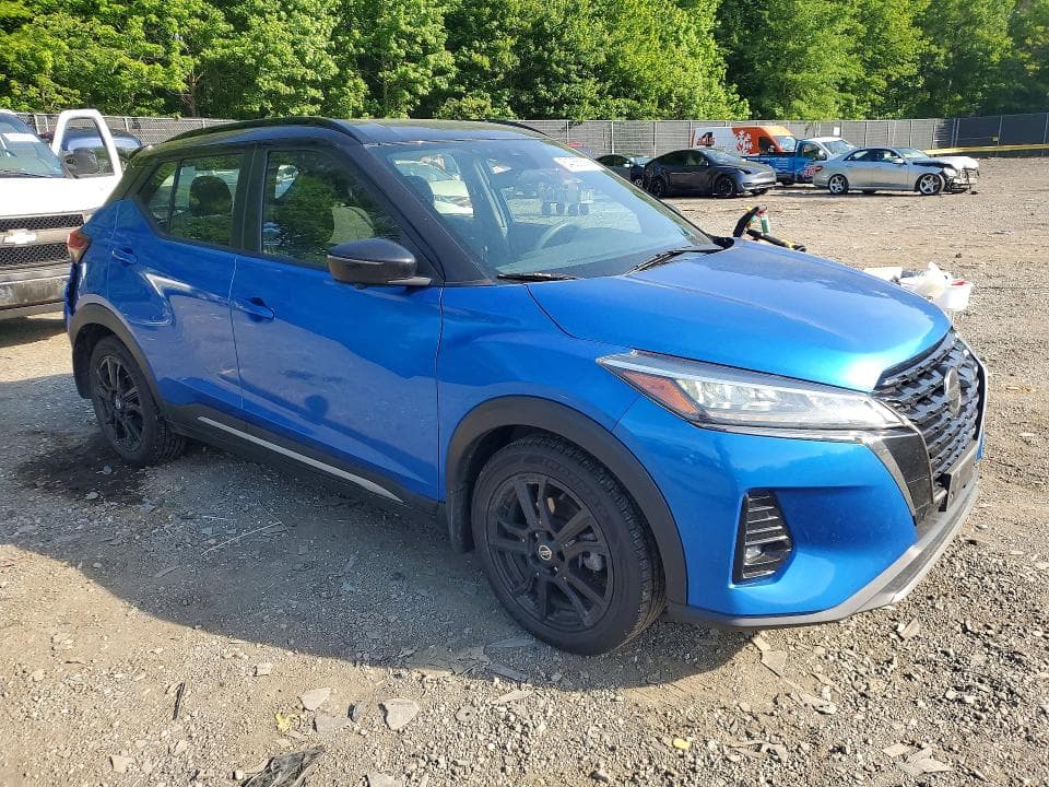 2021 NISSAN KICKS SR 4