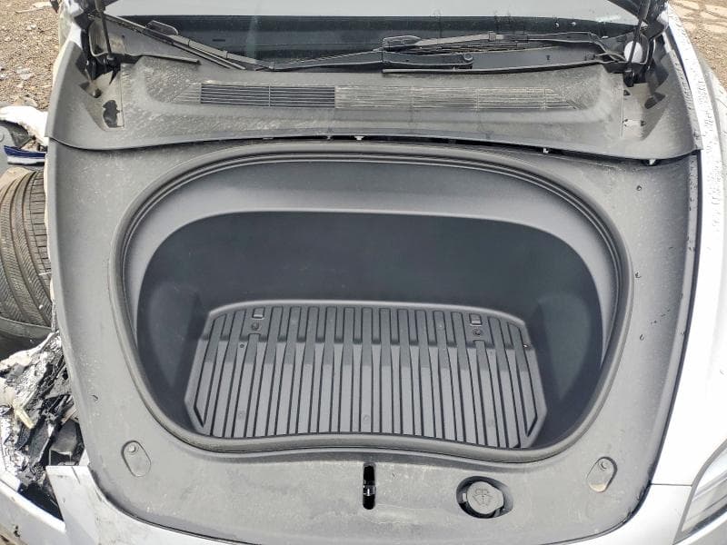 2025 TESLA MODEL 3 11