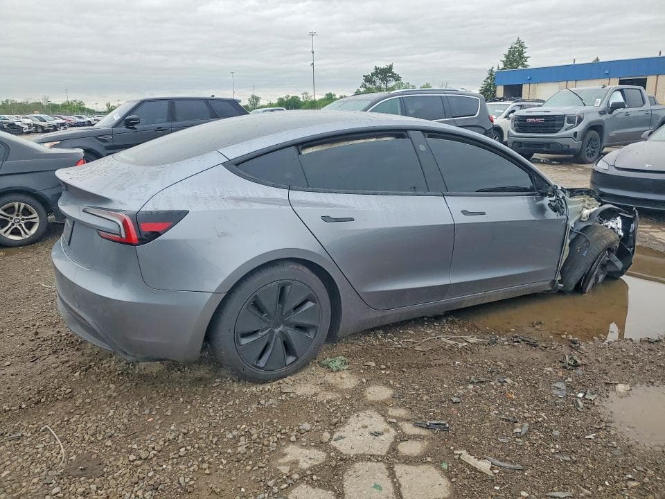 2025 TESLA MODEL 3 3