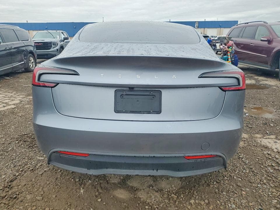 2025 TESLA MODEL 3 6