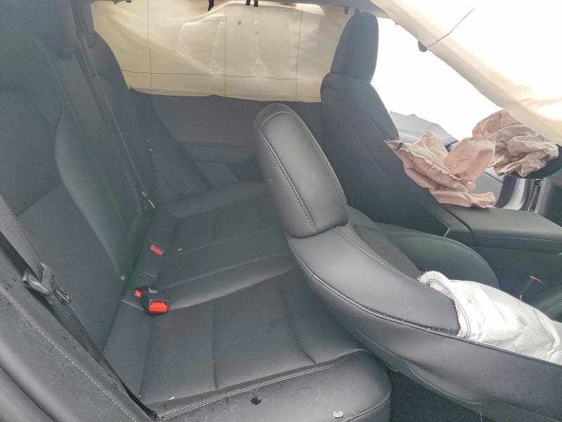 2025 TESLA MODEL 3 10