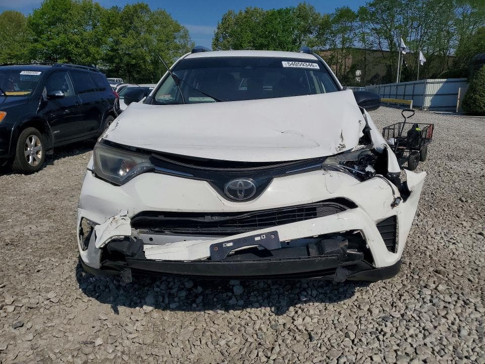 2018 TOYOTA RAV4 LE 5