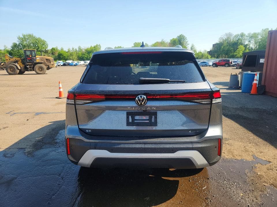 2025 VOLKSWAGEN TIGUAN SE 6