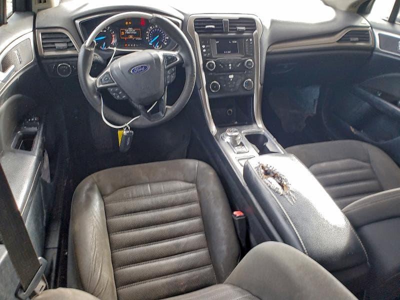 2017 FORD FUSION SE 8