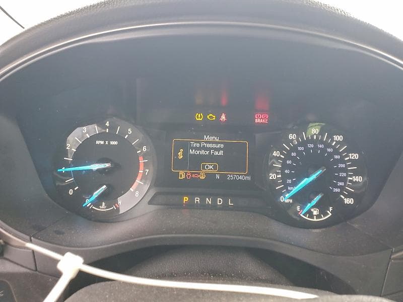 2017 FORD FUSION SE 9