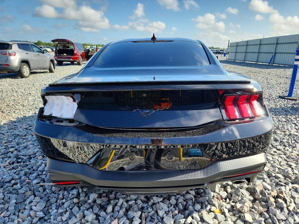2025 FORD MUSTANG 6