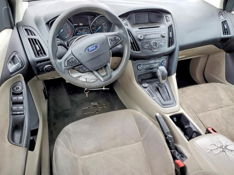 2017 FORD FOCUS SE 8