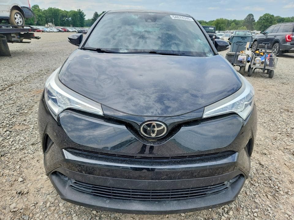 2019 TOYOTA C-HR LE LE 5