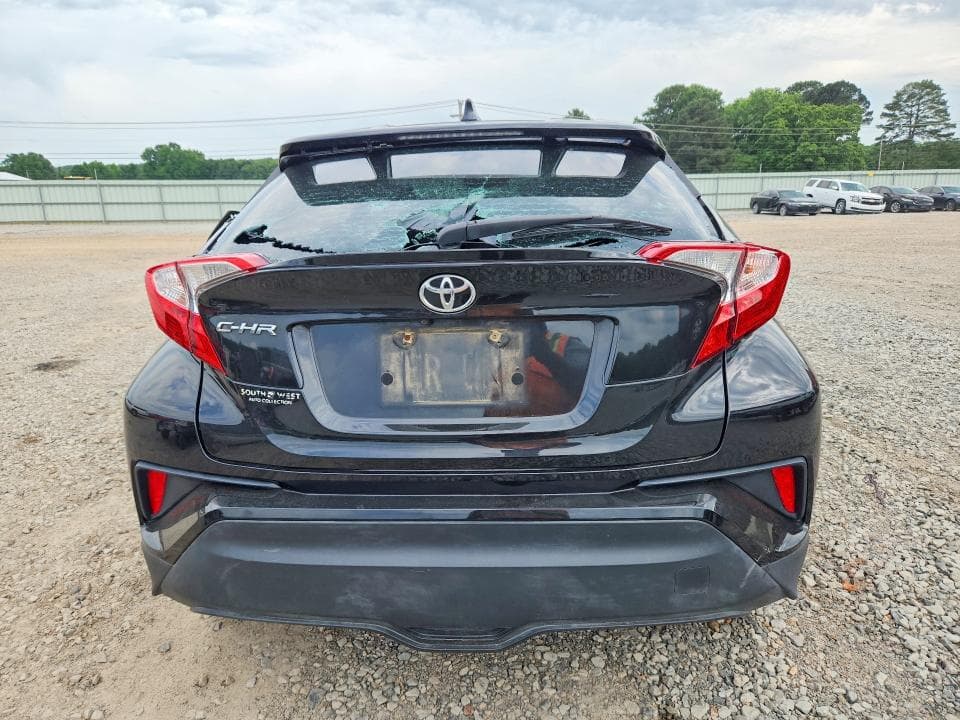 2019 TOYOTA C-HR LE LE 6