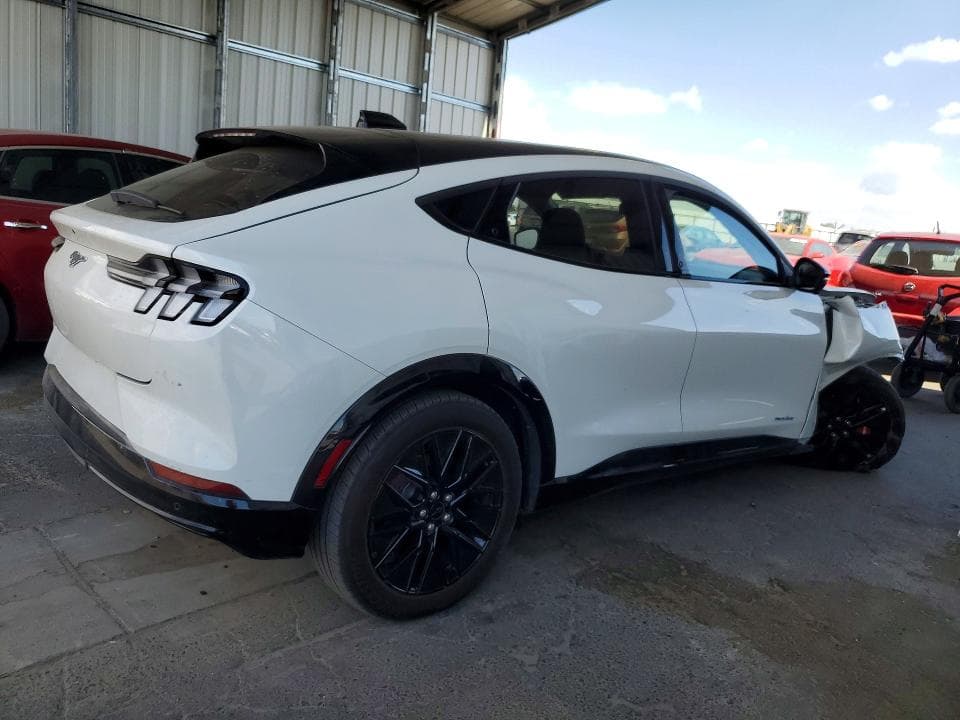2025 FORD MUSTANG MACH-E PREMIUM 3