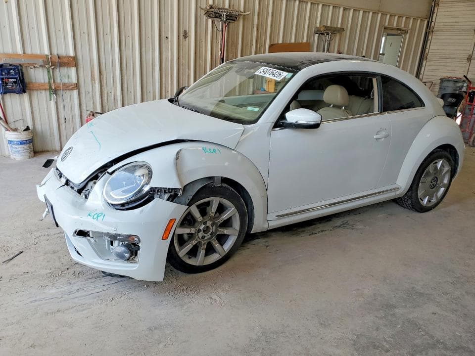 2019 VOLKSWAGEN BEETLE SE 1