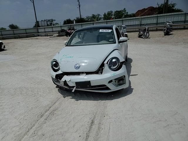 2019 VOLKSWAGEN BEETLE SE 14