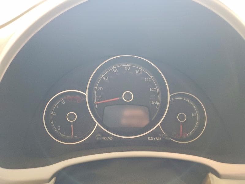 2019 VOLKSWAGEN BEETLE SE 9