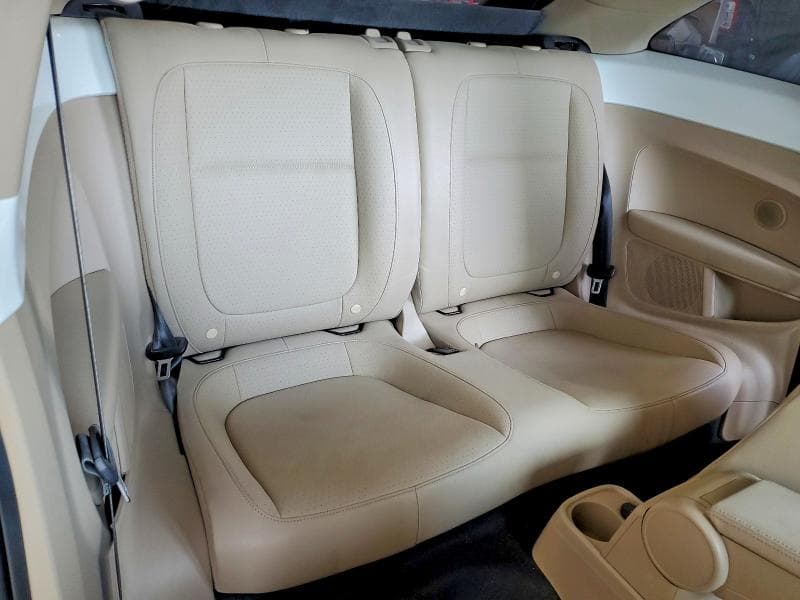 2019 VOLKSWAGEN BEETLE SE 10