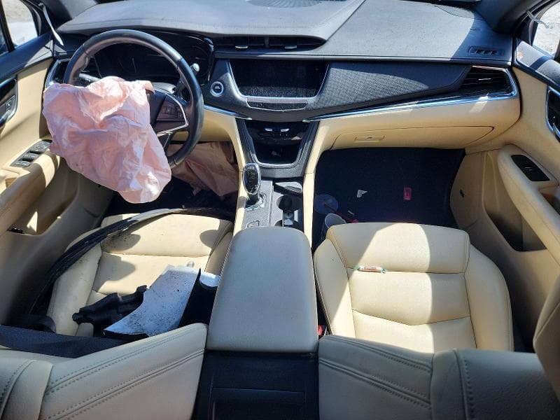 2019 CADILLAC XT5 8