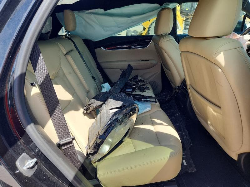 2019 CADILLAC XT5 10