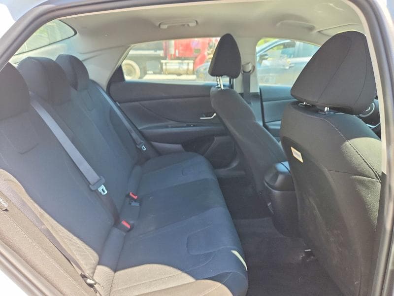 2024 HYUNDAI ELANTRA SE 10