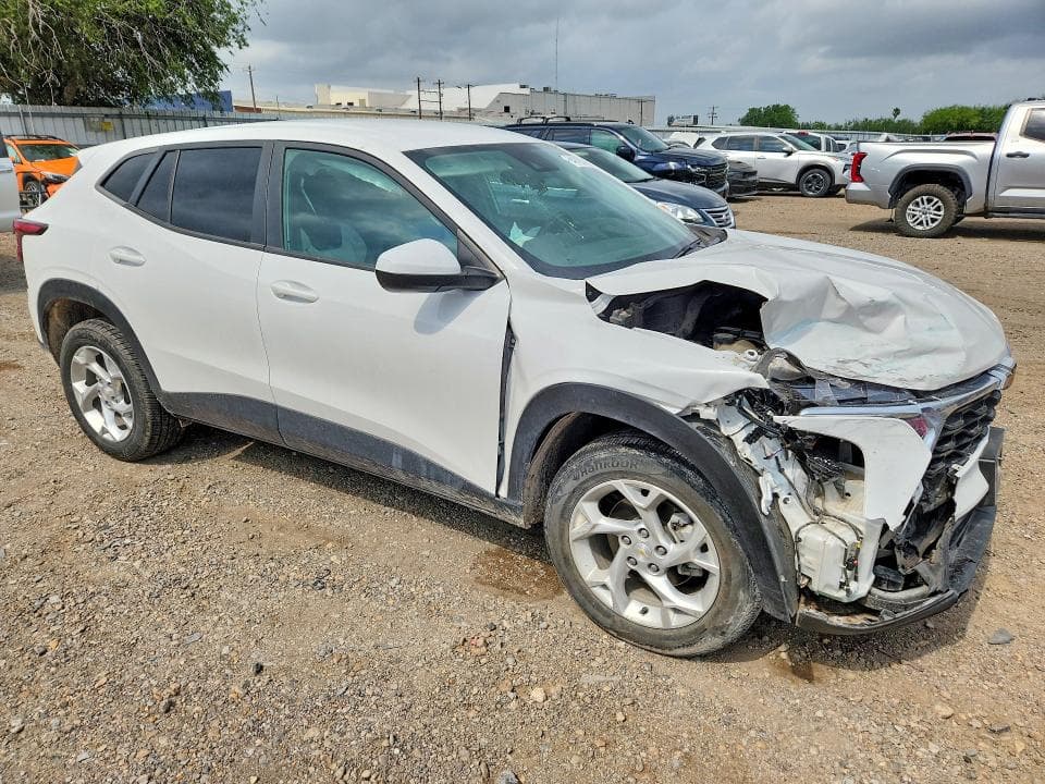 2024 CHEVROLET TRAX LS 4