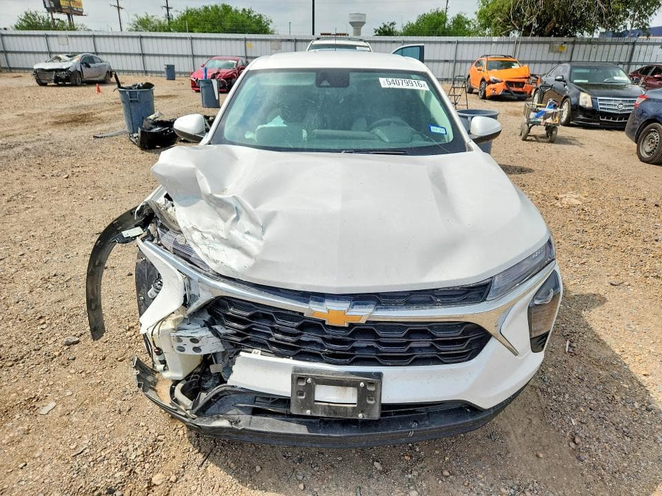 2024 CHEVROLET TRAX LS 5