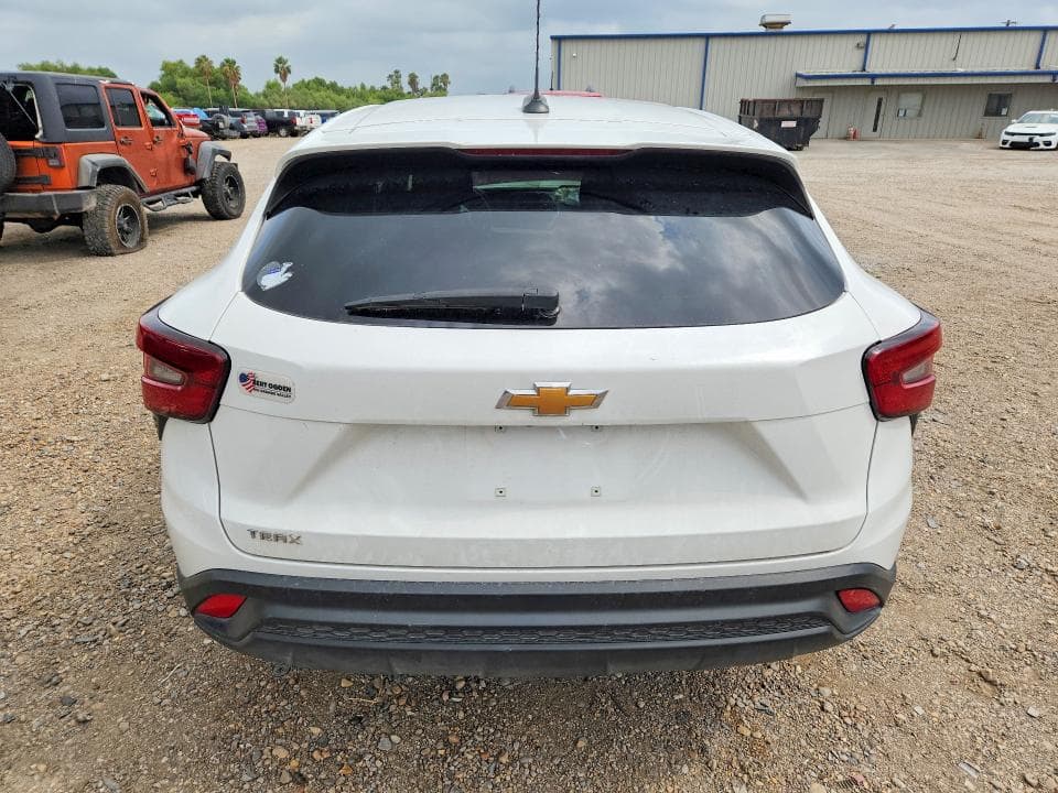 2024 CHEVROLET TRAX LS 6